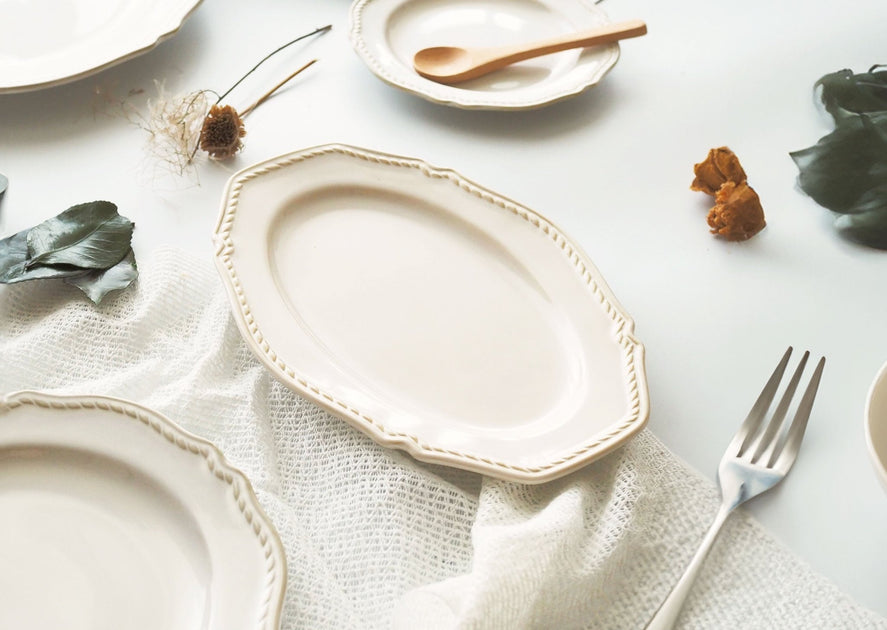 おしゃれ皿15枚セット！未使用！新品！美品！個性的なオーバル型デザイン白皿 楽天市場】お皿 プレート オーバル型 中皿 お皿 皿 陶器