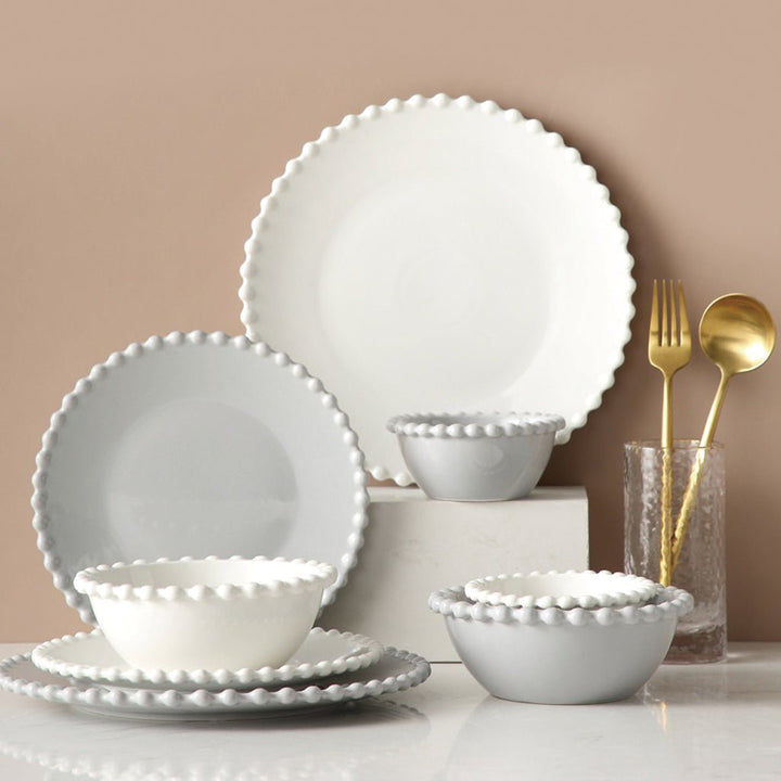 チェコスロバキア製、ニューヨークmay'sのアンテーク大皿8枚再値下げ❗️ チェコスロバキア製 ビクトリア 薔薇 花柄 コーヒーカップ ソーサー